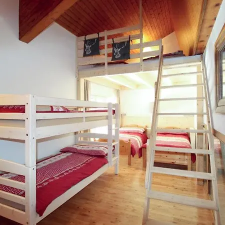 Sleeps 15 Wifi *