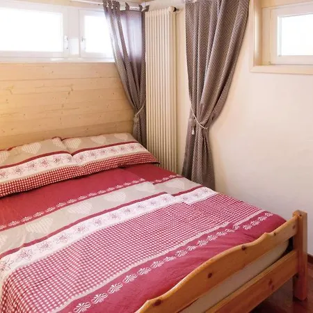 Sleeps 15 Wifi Apartment *
