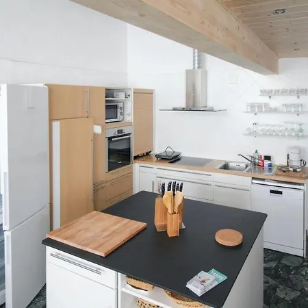 Sleeps 15 Wifi *